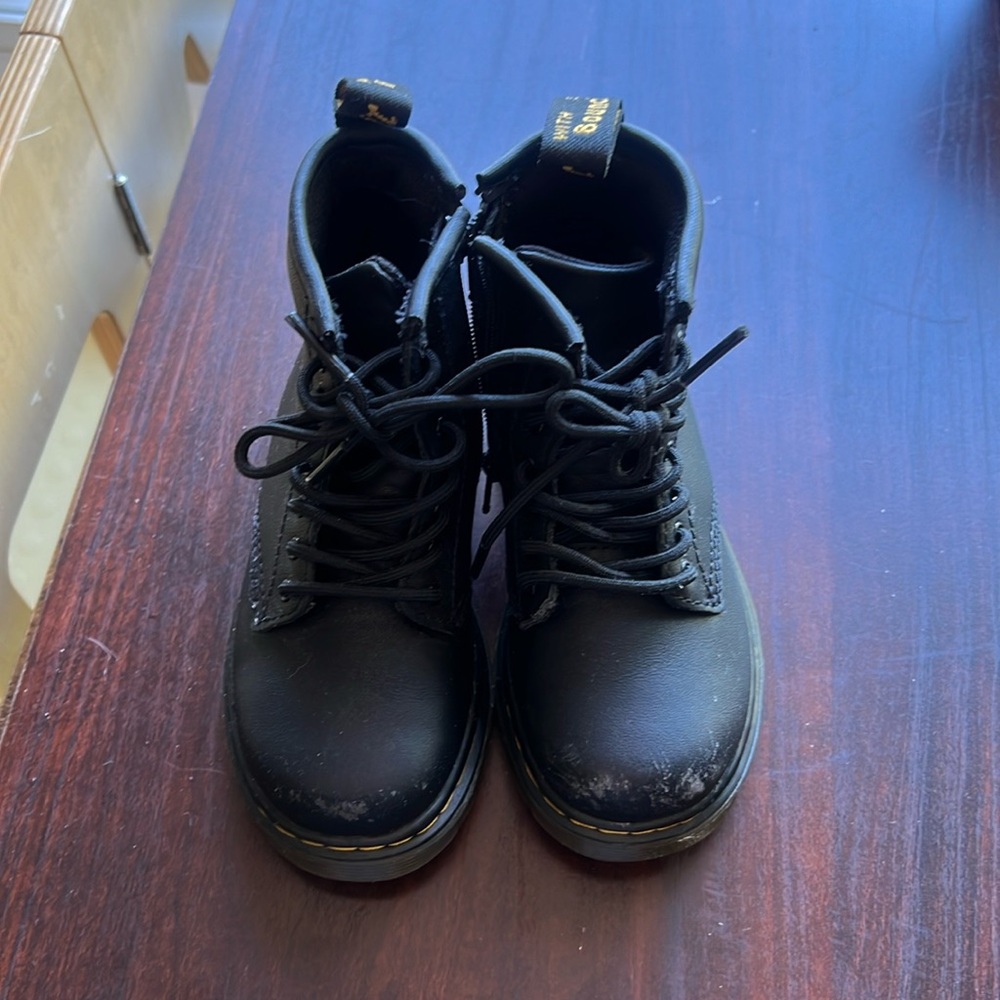 Dr. Doc martens. Youth boy size US 8 WORN ONCE
